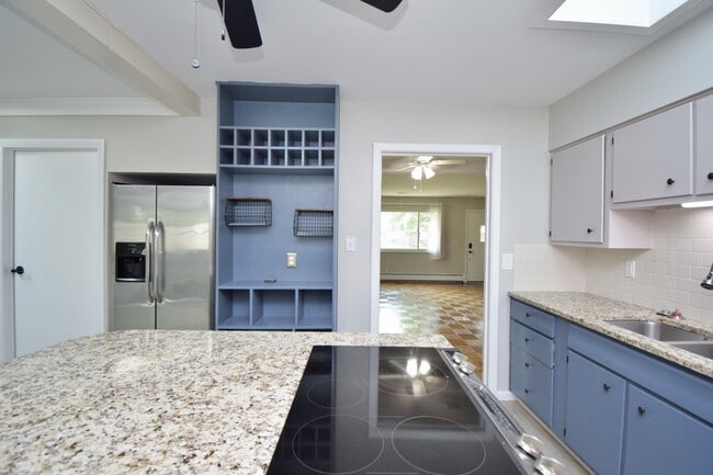 Building Photo - 12143 Audie Ct