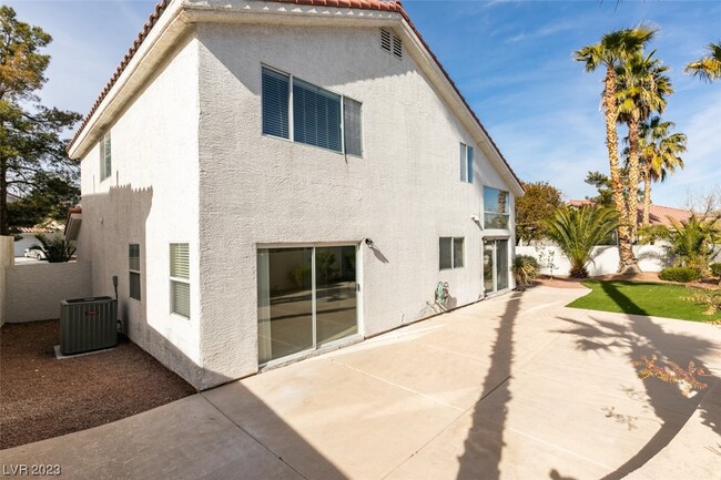 Building Photo - 2193 Eaglecloud Dr