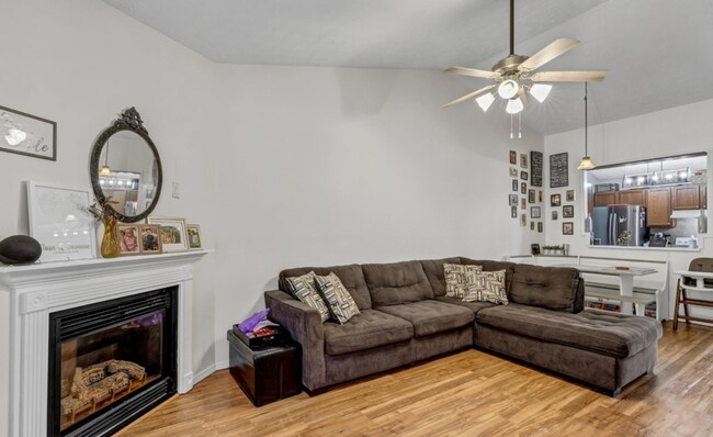 Building Photo - 813 Calypso Way