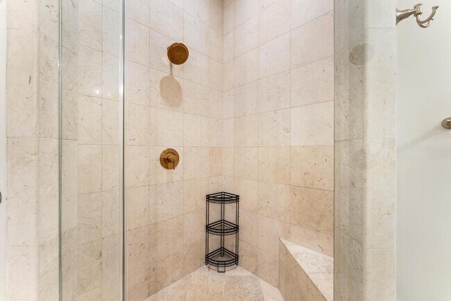 Building Photo - 801 S Olive Ave