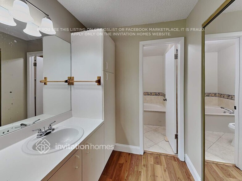 Building Photo - 12152 NW 35th Pl