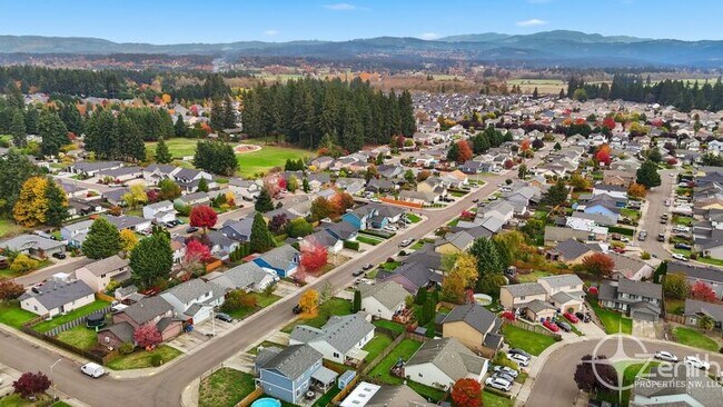 Building Photo - 15605 NE 92nd St