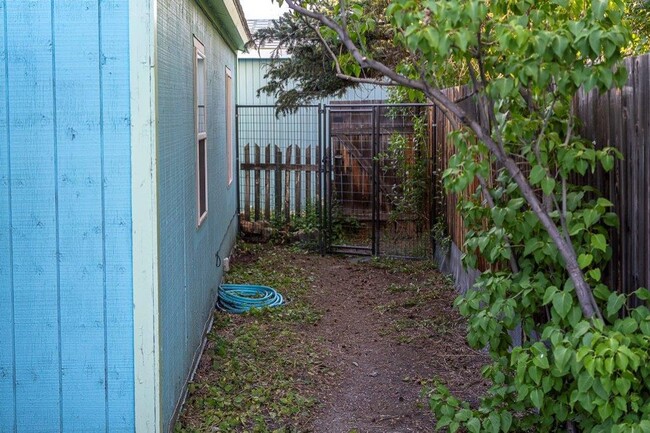 Building Photo - 426.5 S 5th Livingston, MT 59047