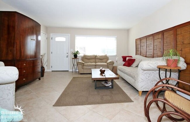 Building Photo - Stylish 3Bdm 2Ba Home in Cardiff by the Sea!