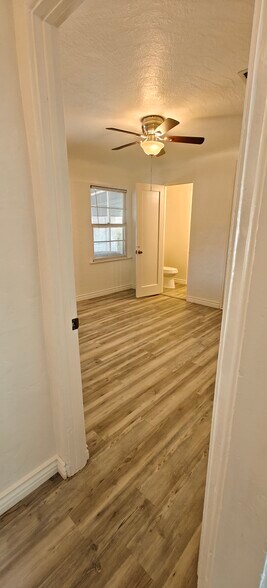 Building Photo - 626 Charlana Dr