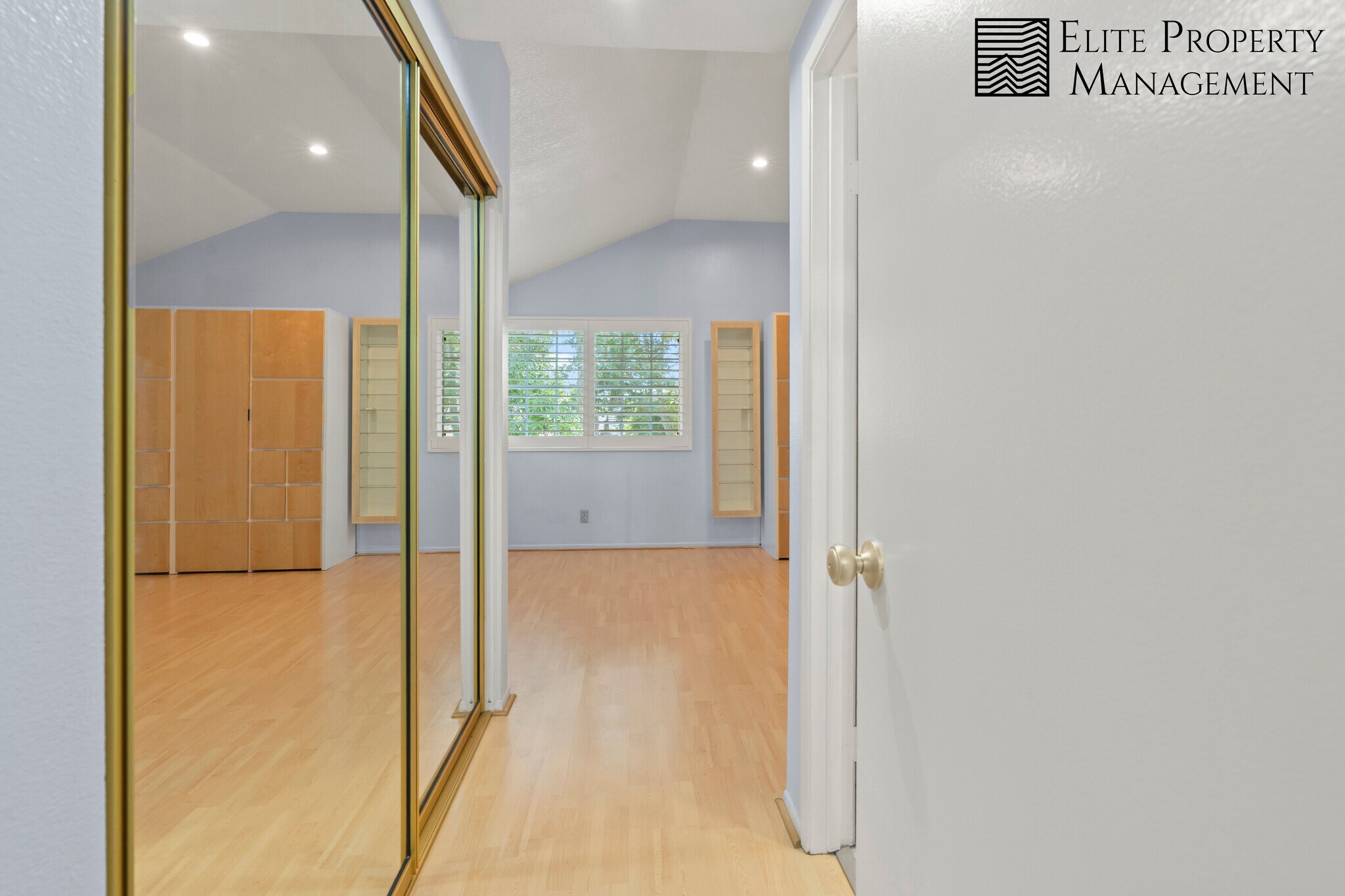 Building Photo - 1409 Athena