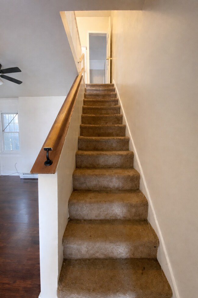 Building Photo - 3458 N Bodine St