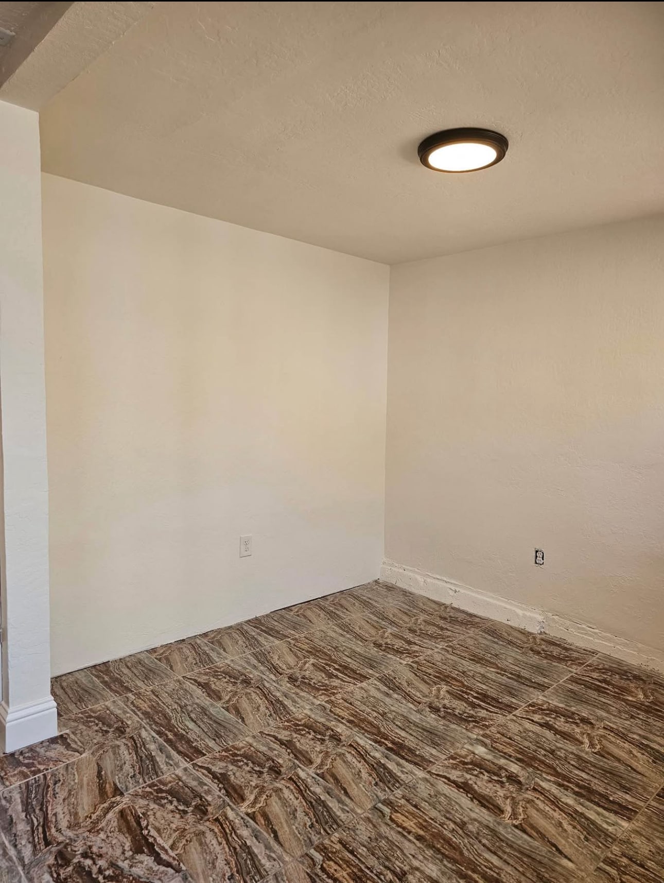 Building Photo - 2228 40th Ave