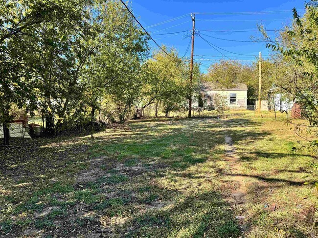 Building Photo - 3102 Cumberland Ave