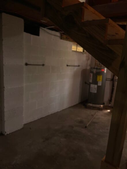 Building Photo - 1009 E Dallas Rd