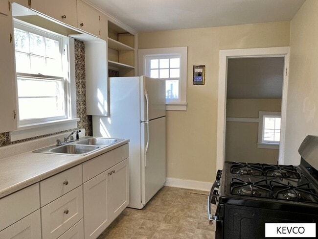 Building Photo - Four Bedroom in the Heart of FoCo