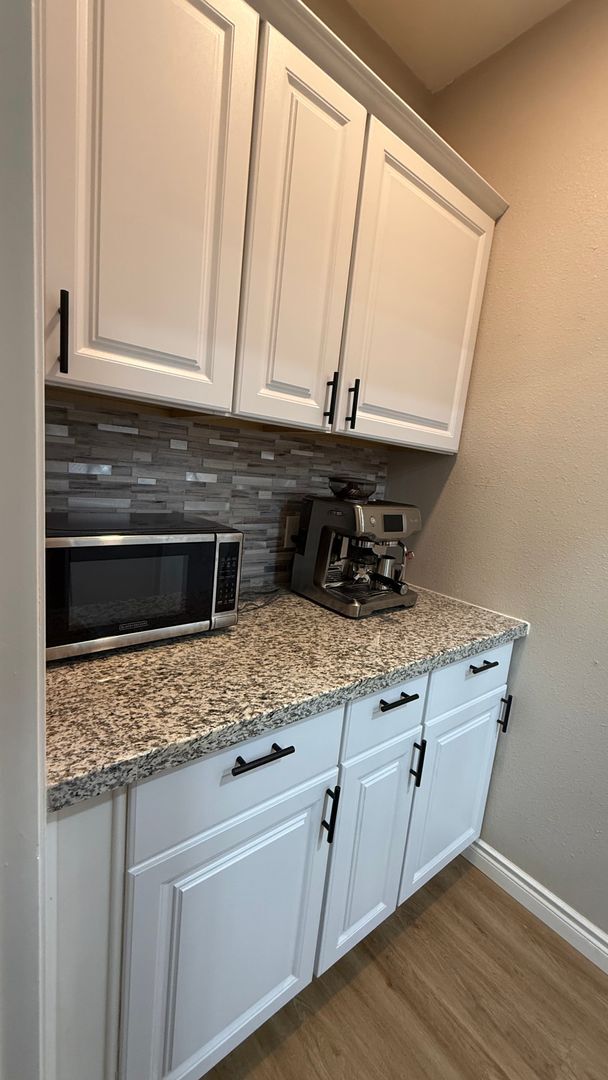 Building Photo - Beautiful Porterville Home! Available Now for Showing!