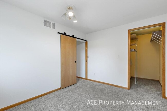 Building Photo - 8563 Stables Dr