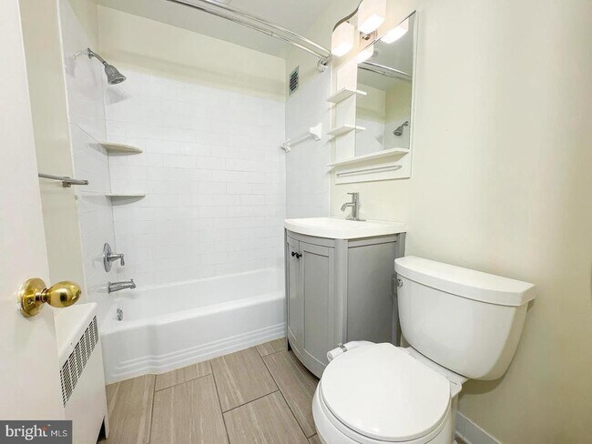 Building Photo - 614 Sligo Ave