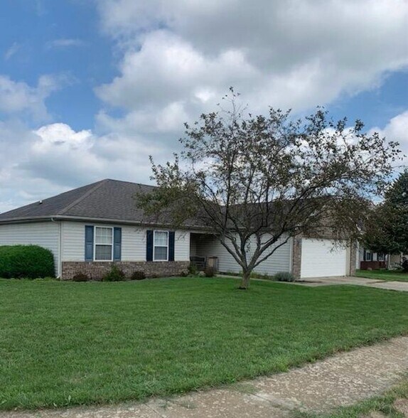Building Photo - 600 Paden Dr