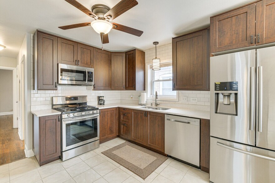 Building Photo - 12827 S Morgan St