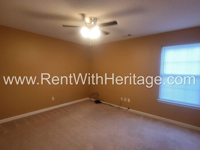 Building Photo - WOW!!! GORGEOUS HOME IN POPULAR CREEKSIDE SUBDIVSION / SWIM / TENNIS / UPGRADES GALLORE