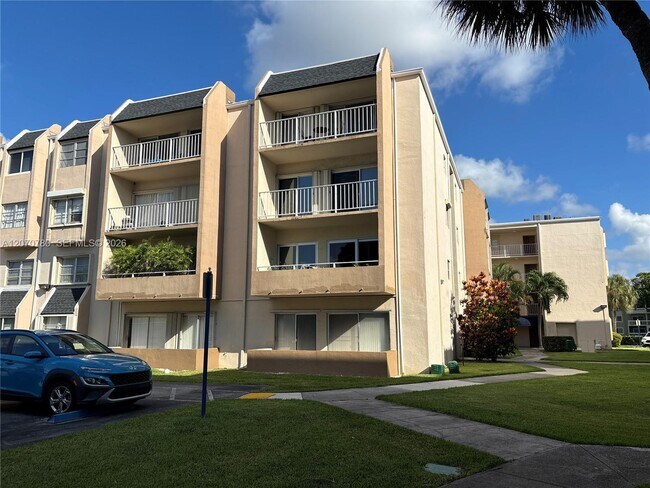 Building Photo - 7725 SW 86th St