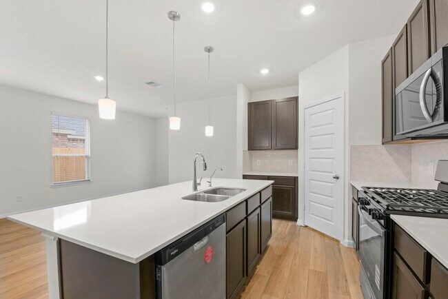 Building Photo - 4908 Vida Vis Dr