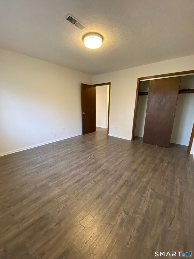 Building Photo - 108 Seaside Ave