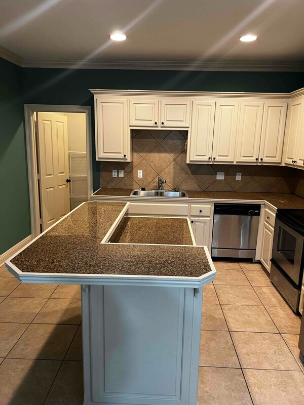 Building Photo - 9542 Summer Pointe Ave