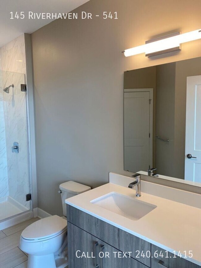 Building Photo - 145 Riverhaven Dr