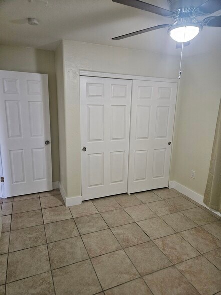 Building Photo - 9628 N 13th St