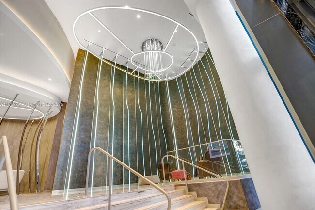 Building Photo - 1000 Brickell Plaza