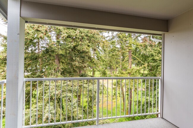 Building Photo - 2 bed 2 Bath Condo in Summerwind Community