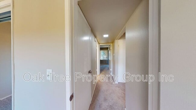 Building Photo - 1637 Catalina Ct