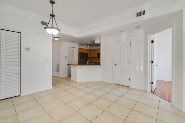Building Photo - 175 Galicia Way