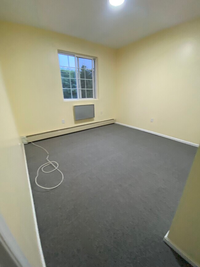 Building Photo - 11505 Bedell St