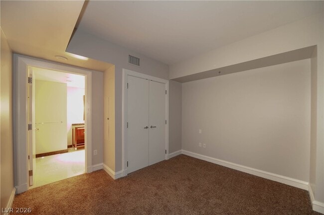 Building Photo - 2700 S Las Vegas Blvd