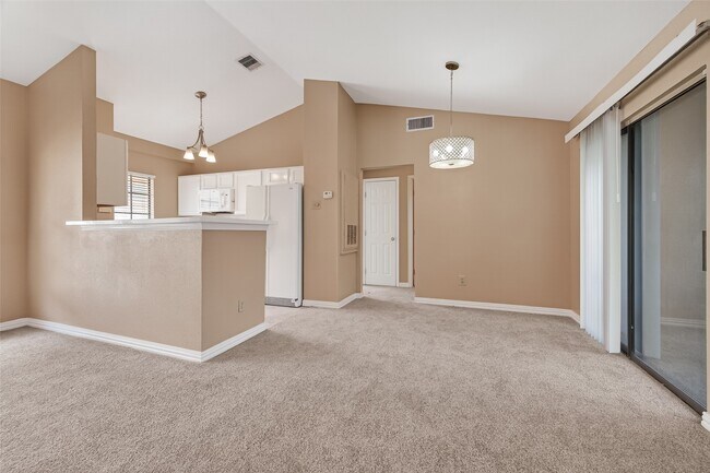 Building Photo - 2211 S Kirkwood Rd