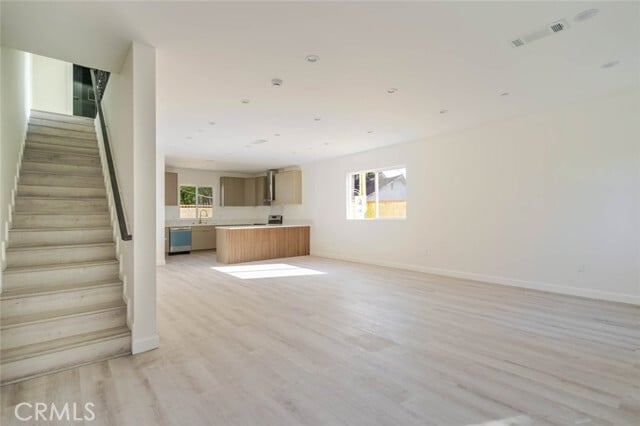 Building Photo - 17426 Roscoe Blvd