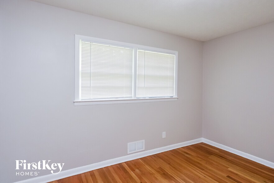 Building Photo - 1175 Milstead Ave NE