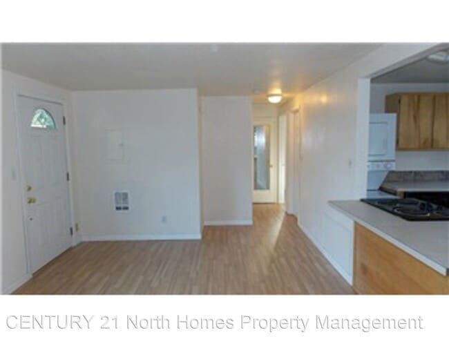 Building Photo - 2 br, 1 bath House - 3310 NE 6th St