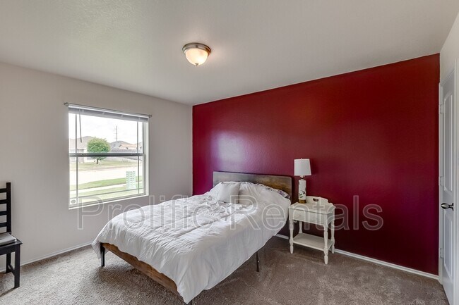 Building Photo - 5102 Screaming Eagle Cir