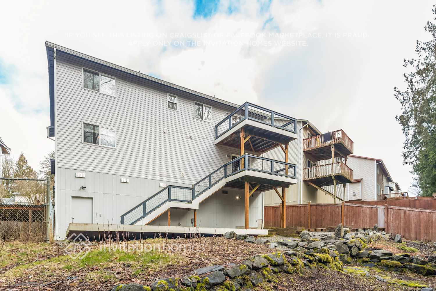 Building Photo - 7400 46th Pl NE