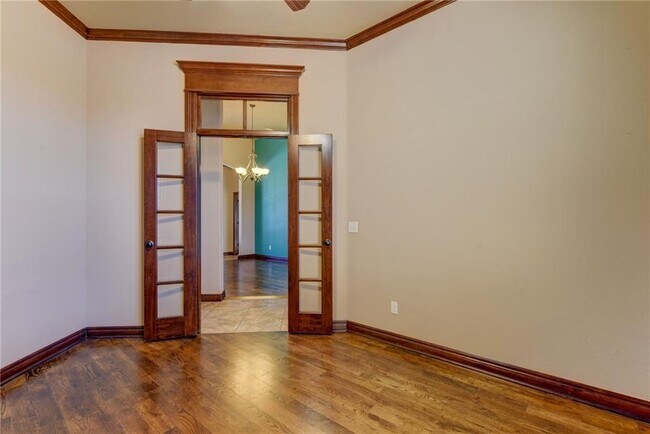 Building Photo - 9209 SW 30th St