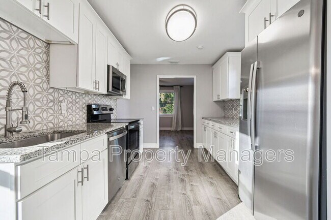 Building Photo - 5408 5th Ave N