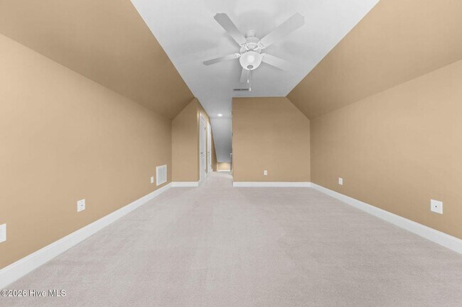 Building Photo - Beautiful 4 bedroom 3 bath home in Compass Pointe