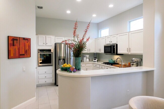 Building Photo - 78622 Waterfall Dr