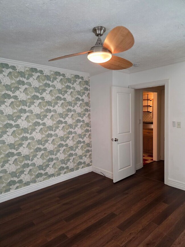 Building Photo - Great 3 bed 2 bath in the beautiful Meadow...