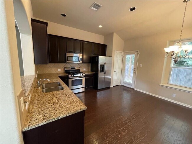 Building Photo - 1704 Rockland Dr