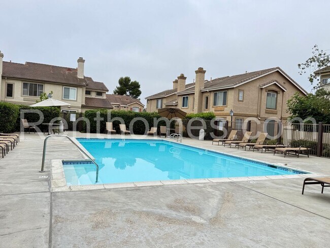 Building Photo - 11553 Westview Pkwy