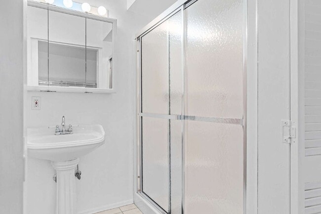 Building Photo - 2BR/2BA Manufactured Home in The Villages