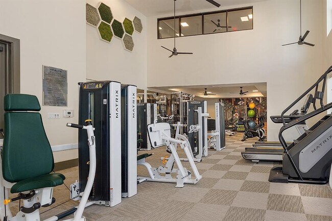 Building Photo - 8900 Six Pines Dr