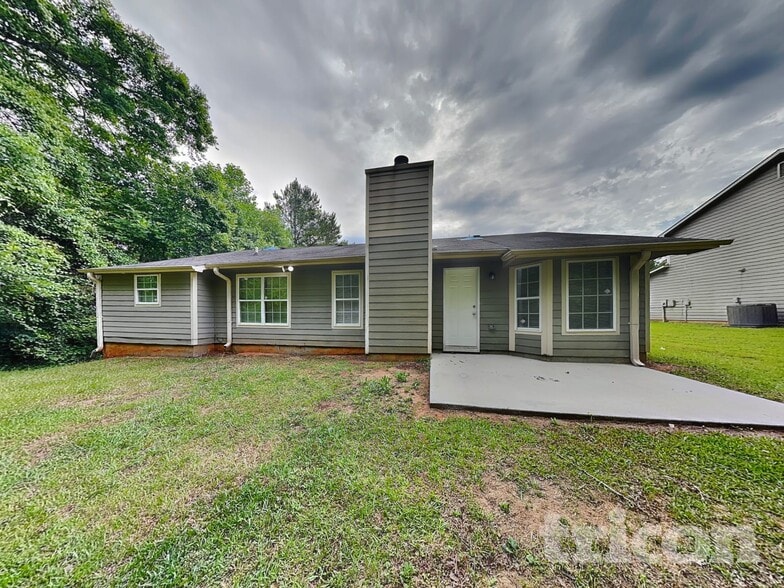 Building Photo - 372 Cheri Pl