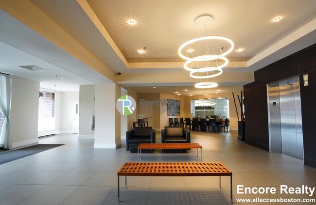 Building Photo - 15 N Beacon St